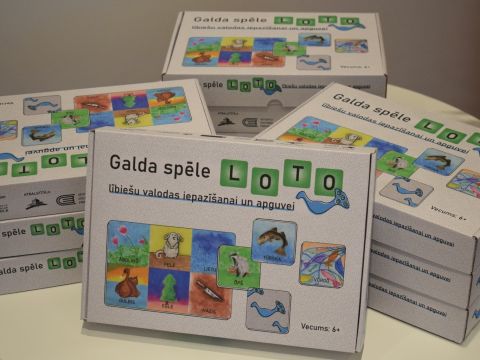 Galda spēles "LOTO lībiešu valodas iepazīšanai un apguvei" prezentācija Gāliņciema bibliotēkā (27.11.2023.).